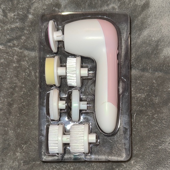 CLSEVXY Other - Electric Facial Cleansing Brush - Pink and White